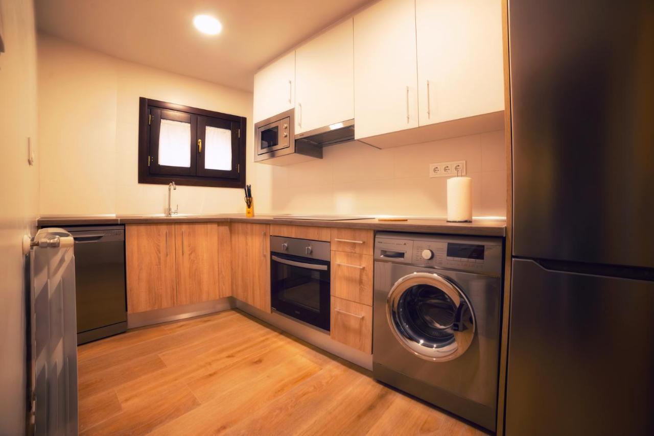 Apartamentos Camino De La Val Borau Luaran gambar