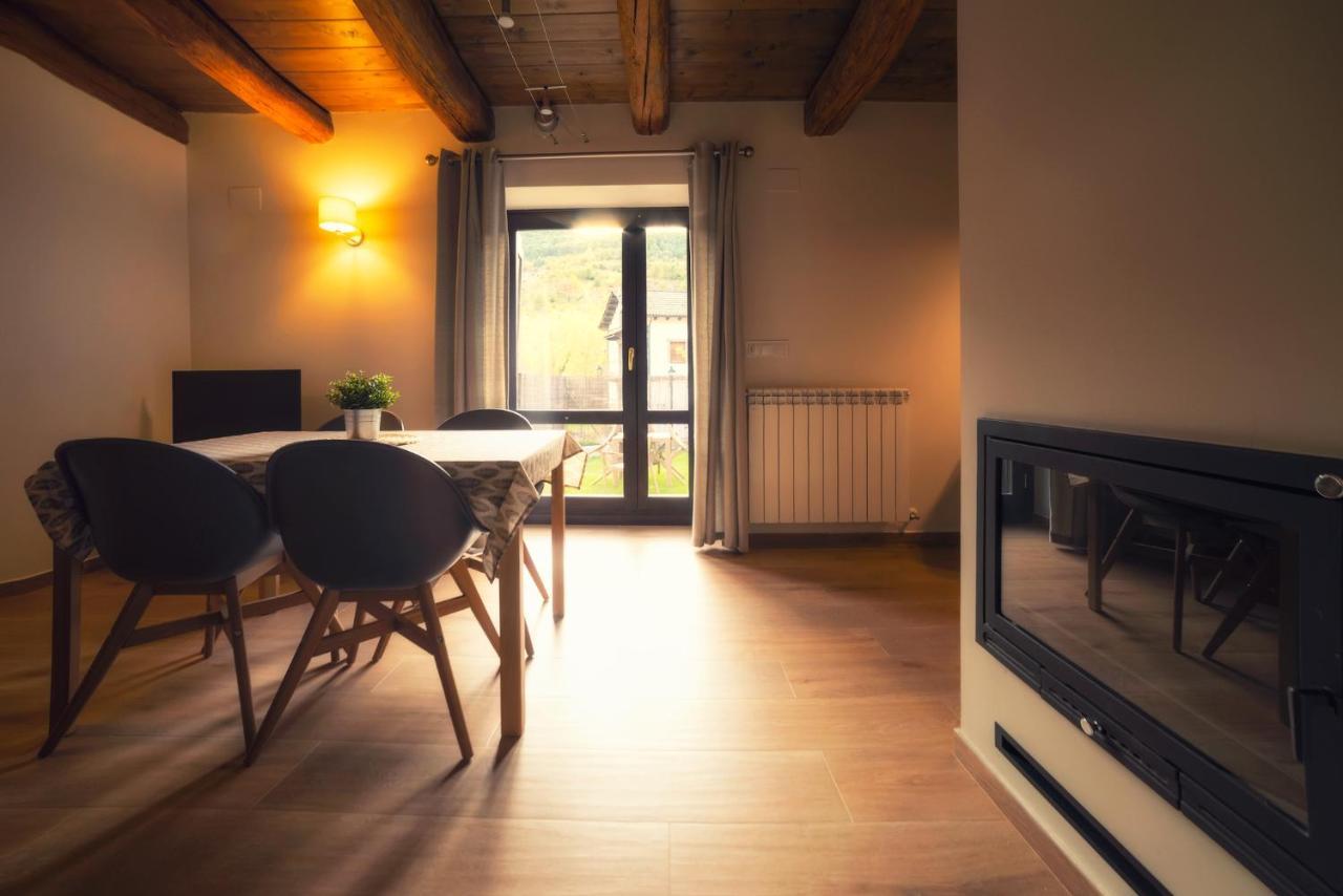 Apartamentos Camino De La Val Borau Luaran gambar