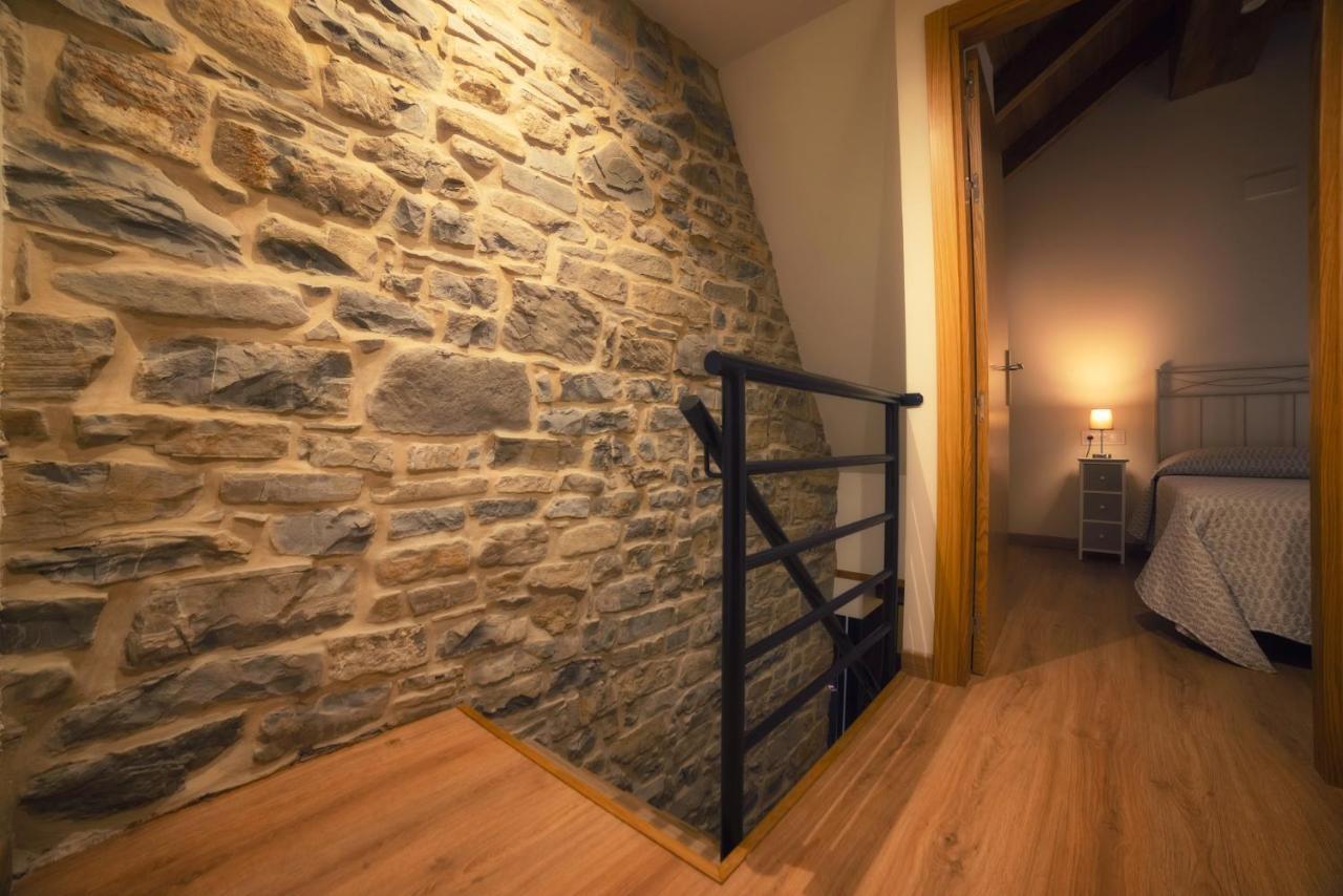Apartamentos Camino De La Val Borau Luaran gambar